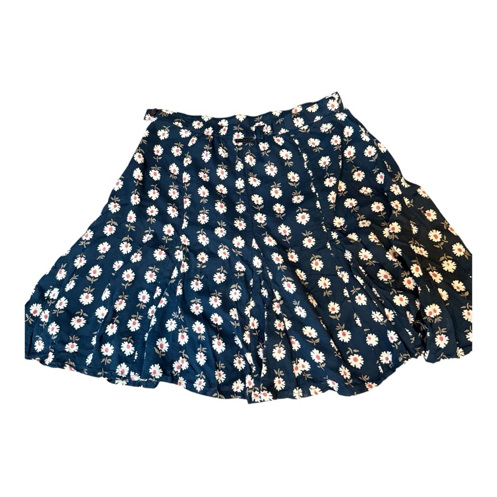 Billabong Floral Mini Skirt with White and Pink Flowers